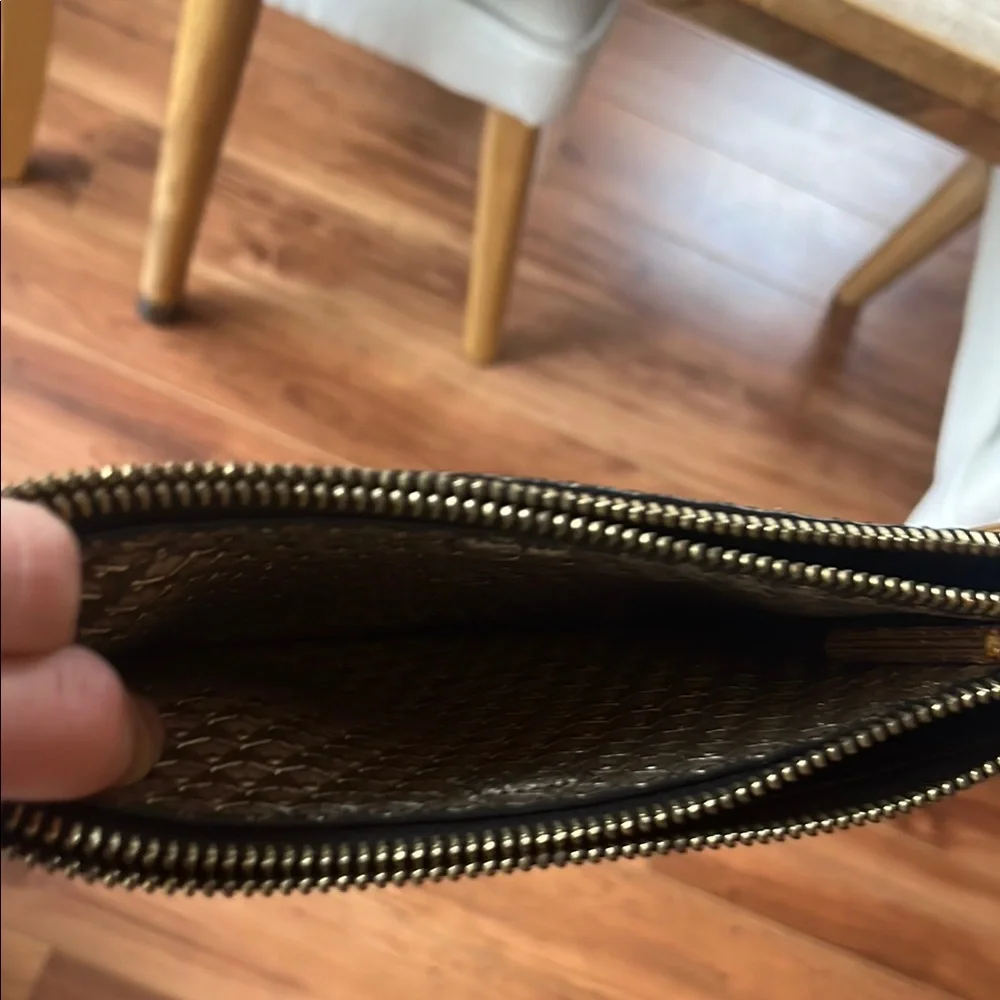 India Hicks Rare Vintage Clutch - Picture 2 of 3